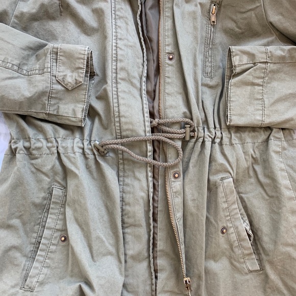 Parka - Picture 2 of 4